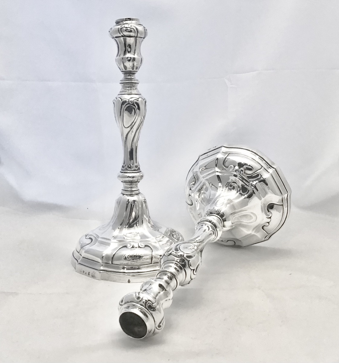 Antwerp 1772, Petrus Hoffinger, Pair Of Louis XV Style Candlesticks In Solid Silver -photo-5