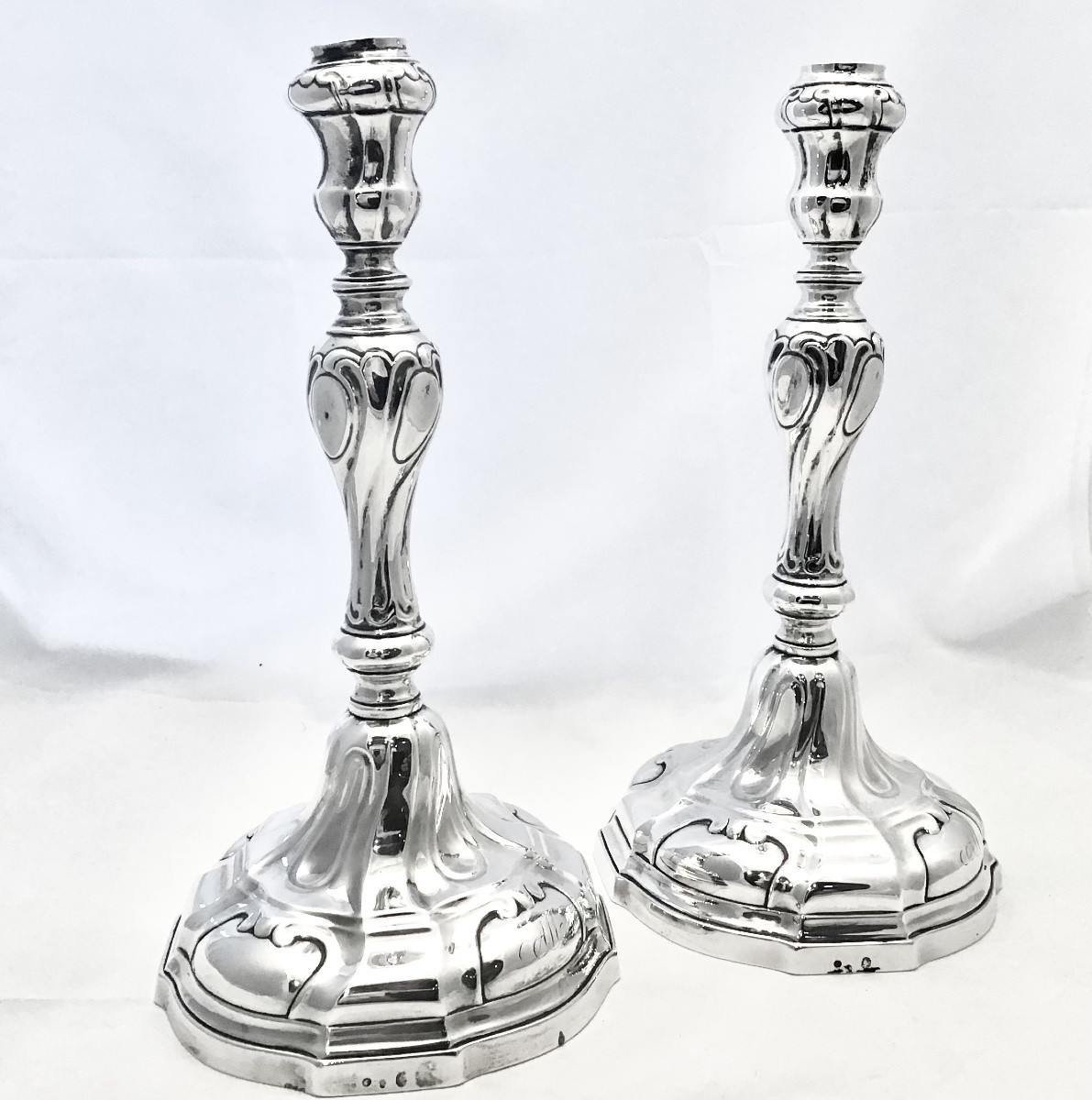 Antwerp 1772, Petrus Hoffinger, Pair Of Louis XV Style Candlesticks In Solid Silver -photo-7