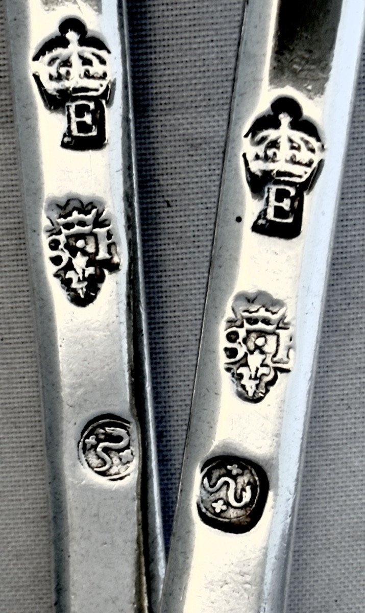 Maubeuge , 1748-1752, 8 couverts en argent , orfèvre Jean-François Spilleux , argent massif