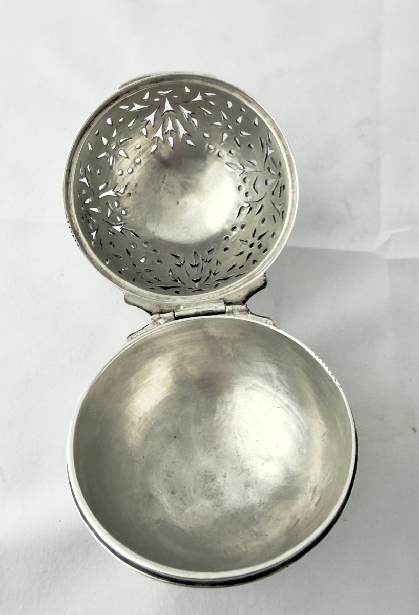 France, 1740–1770, Silver-plated Metal, Sponge Ball, Re-silvered In The 20th Century-photo-1