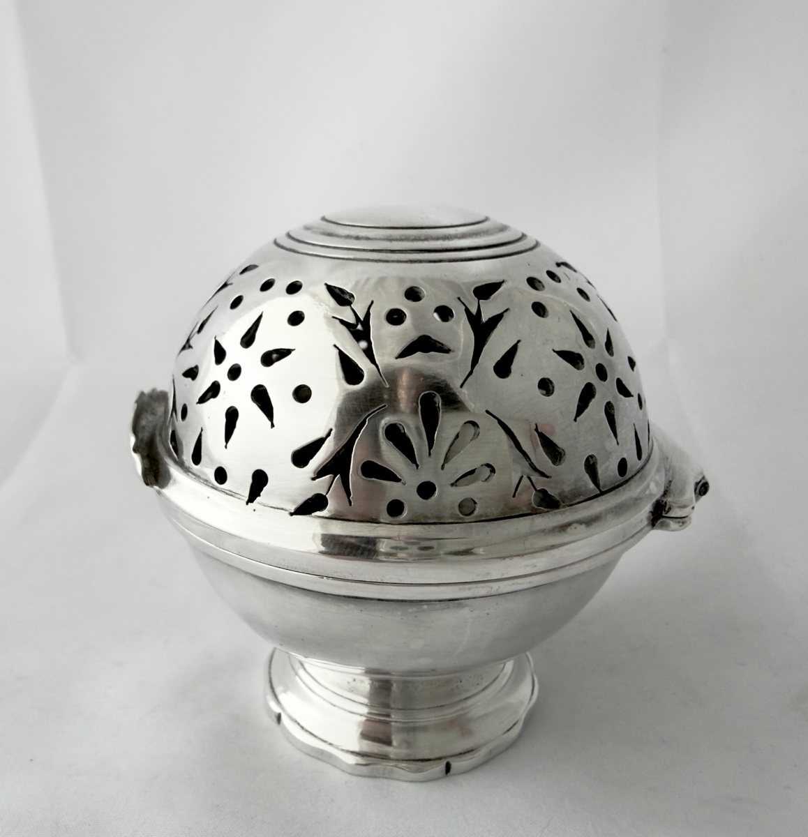 France, 1740–1770, Silver-plated Metal, Sponge Ball, Re-silvered In The 20th Century-photo-2