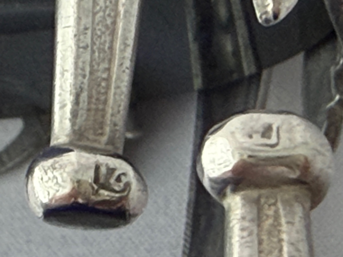 Mons 1791, paire de salières en argent massif et verre bleu, époque Louis XVI-photo-3