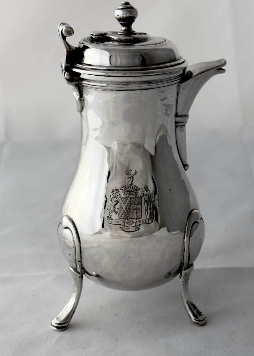 Paris 1769, chocolatière égoïste, Guillaume Pigeron, argent massif