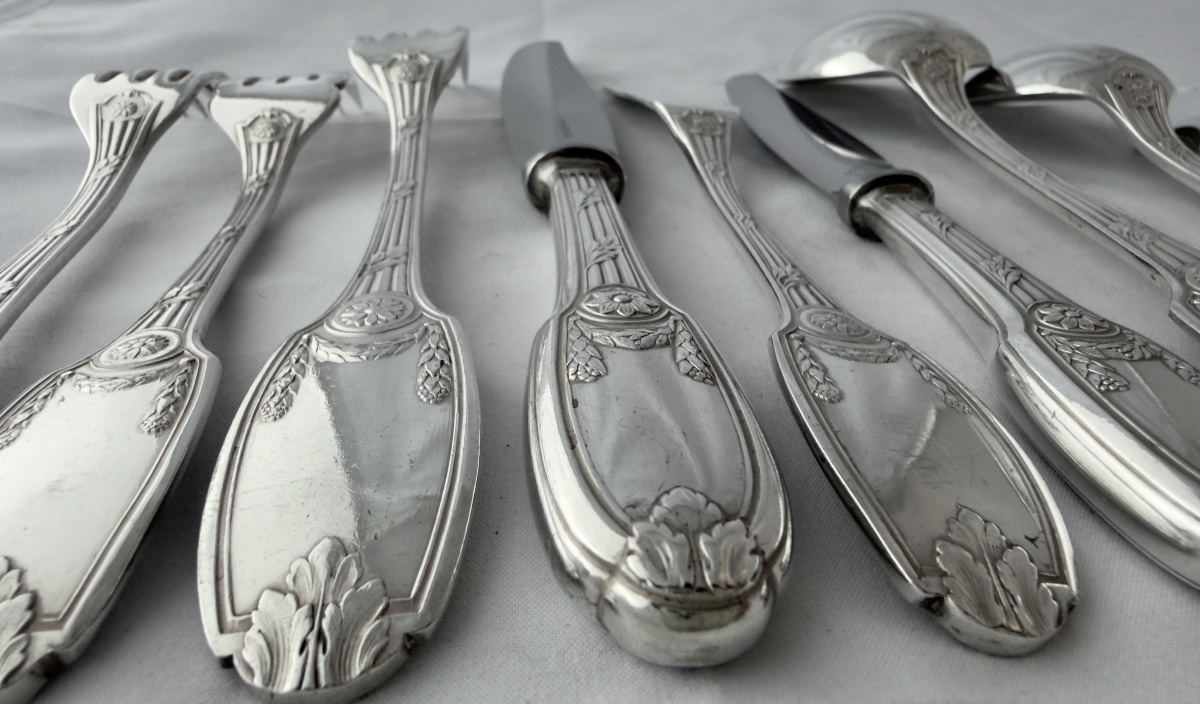 Christofle « Delafosse » 106 pièces en parfait état, Louis XVI , 12 personnes métal argenté -photo-2