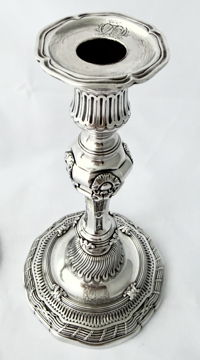 Paris 1748, Alexis III Loir , paire de flambeaux de toilette, identiques duchesse de Cadaval -photo-4