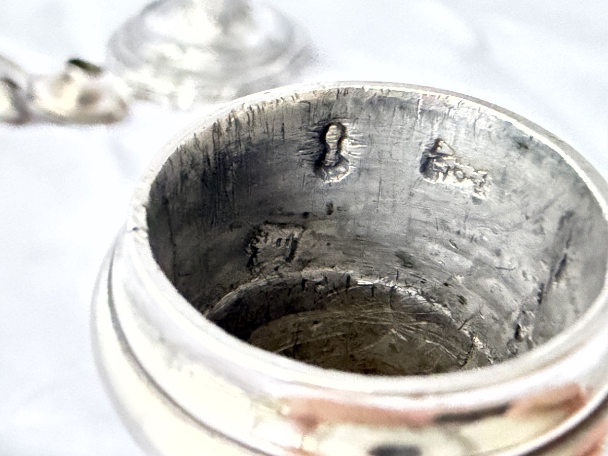 Paris 1748, Alexis III Loir , paire de flambeaux de toilette, identiques duchesse de Cadaval -photo-7