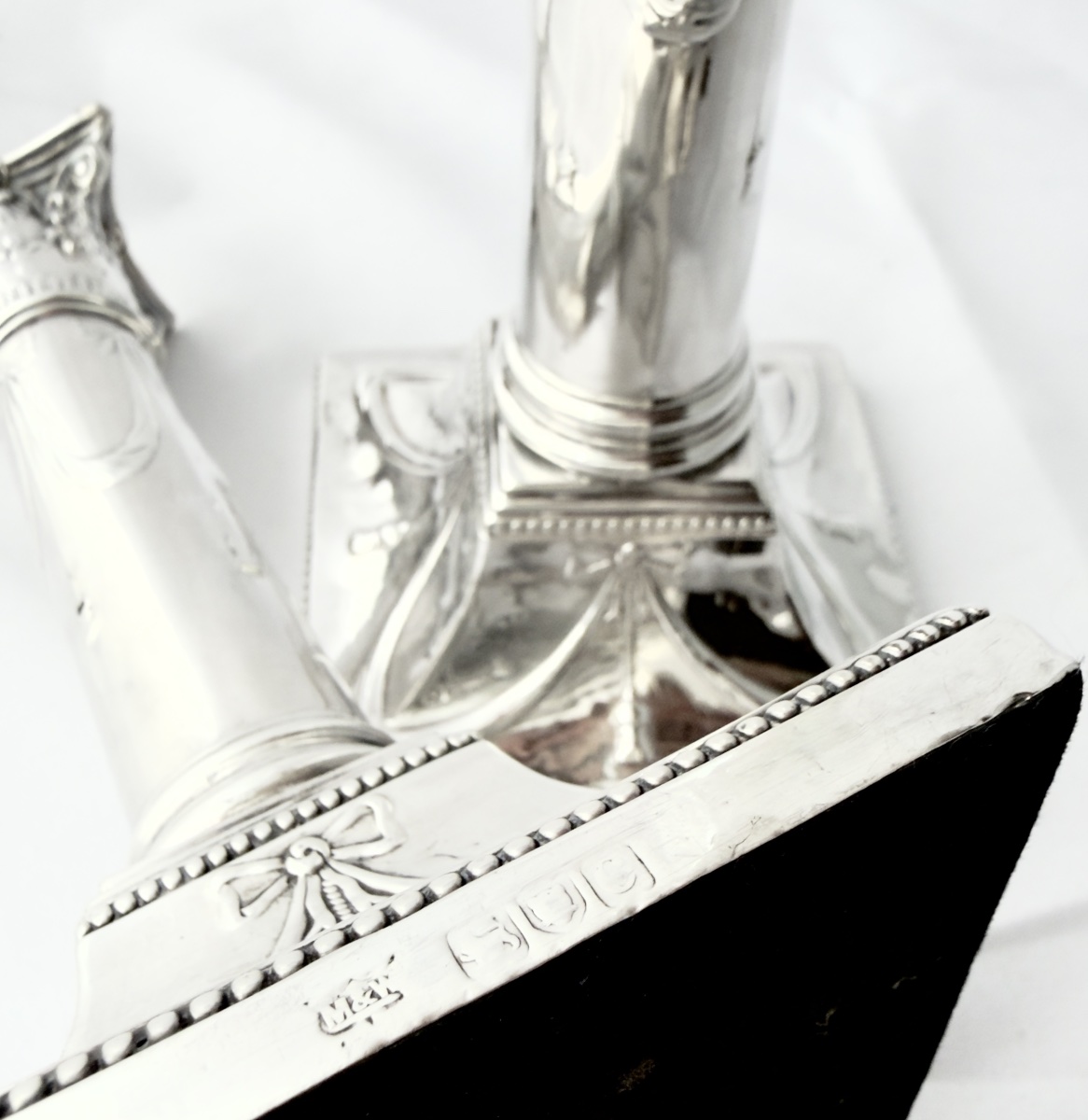 Londres 1898, argent massif, paire de bougeoirs, Mappin and Webb-photo-2
