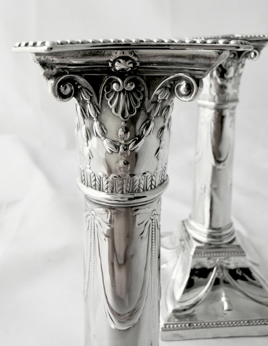Londres 1898, argent massif, paire de bougeoirs, Mappin and Webb