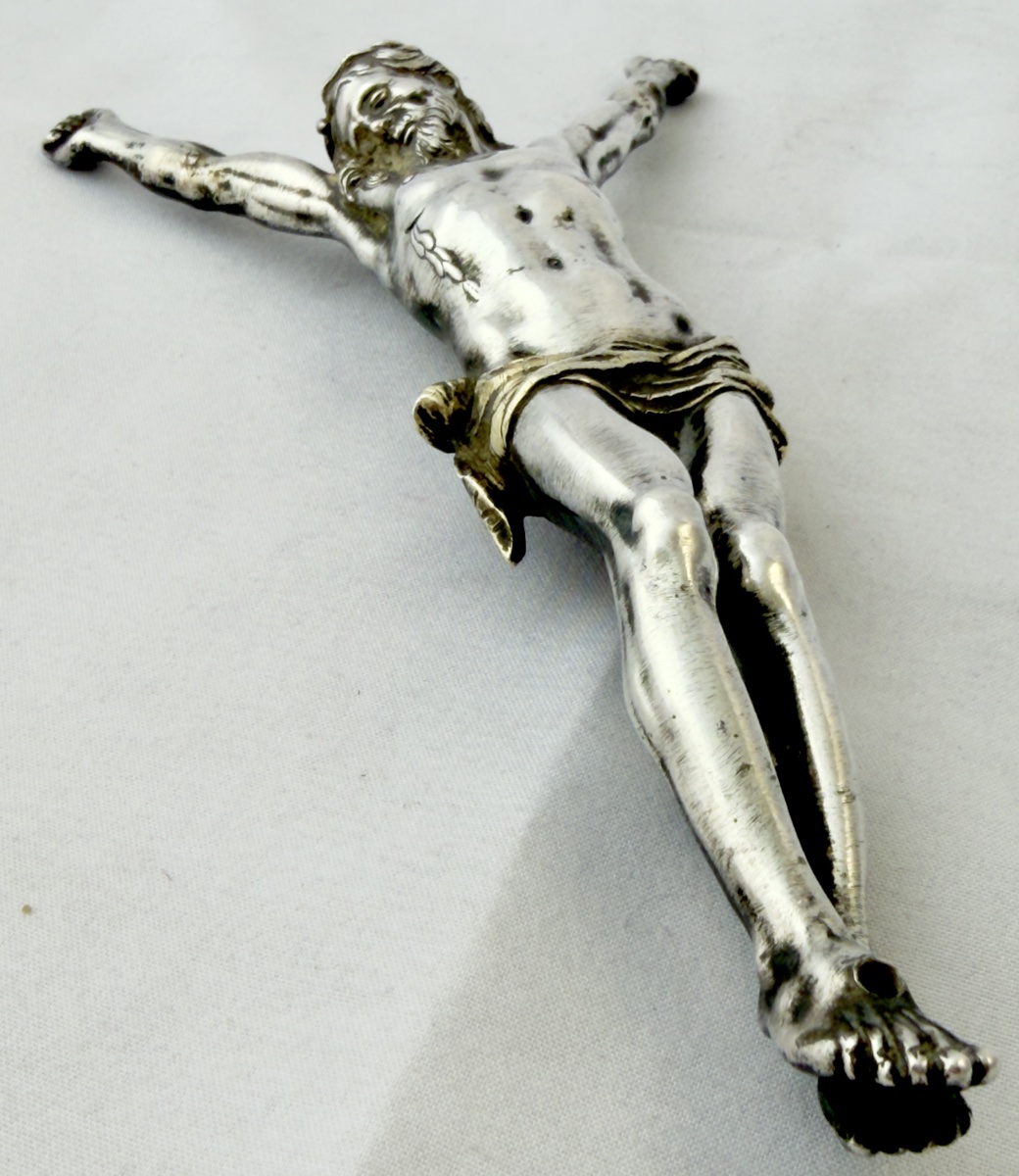 Flandres 1680-1720, argent massif et vermeil, corpus Christi en argent fondu-photo-1