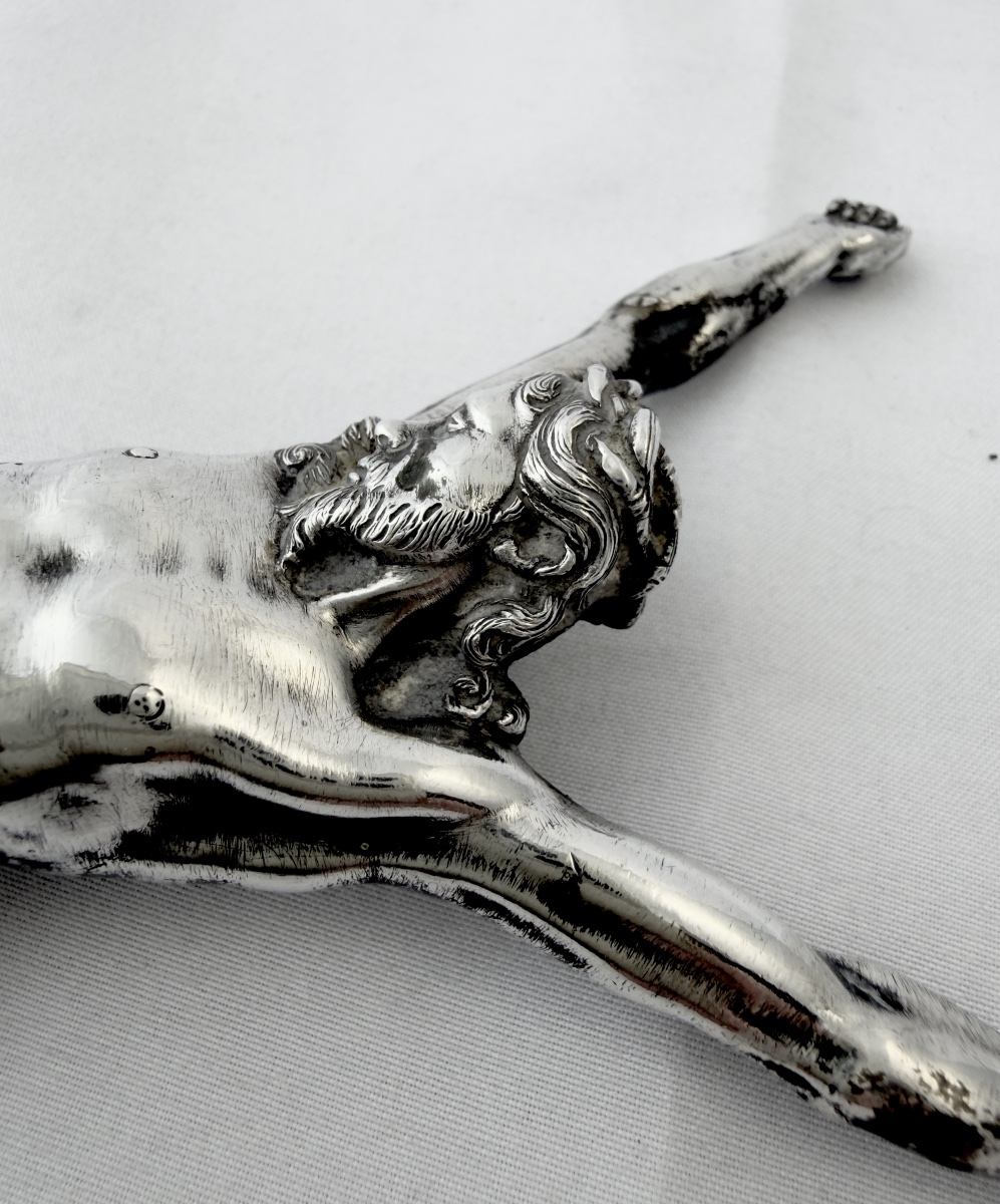 Flandres 1680-1720, argent massif et vermeil, corpus Christi en argent fondu-photo-3