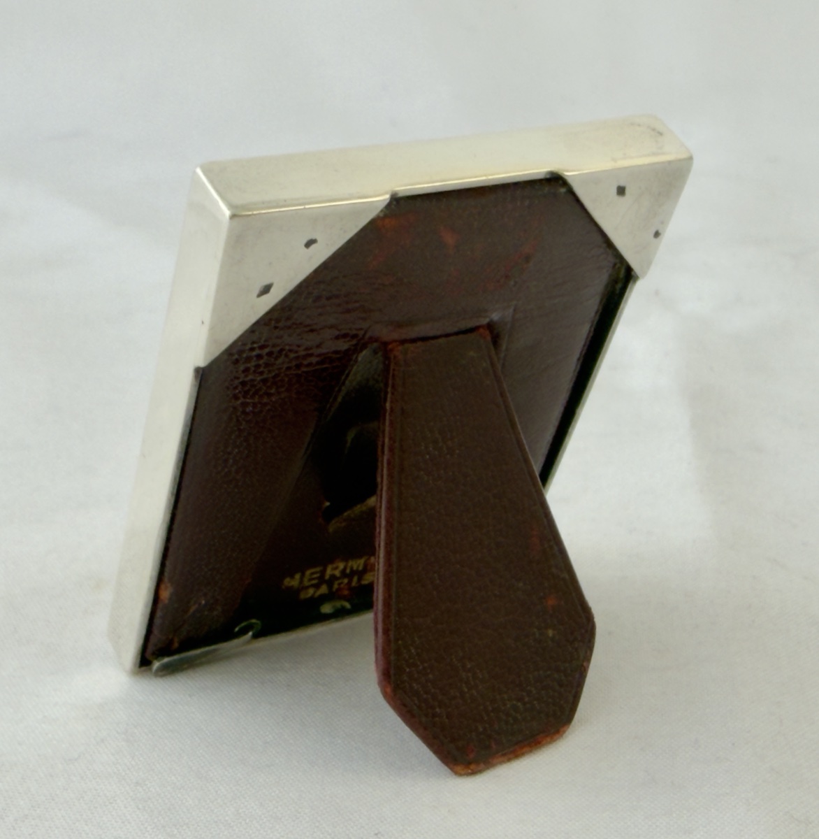 Hermès Paris, 1920s–1930s, Portable Photo Frame Made Of Silver And Leather -photo-3