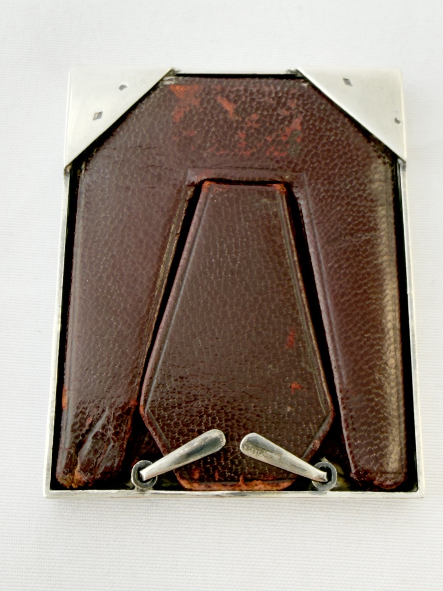 Hermès Paris, 1920s–1930s, Portable Photo Frame Made Of Silver And Leather -photo-2