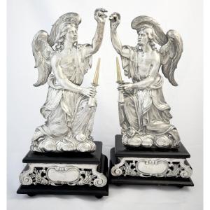 Bruxelles 1681-1682, argent massif, paire d’anges céroféraires
