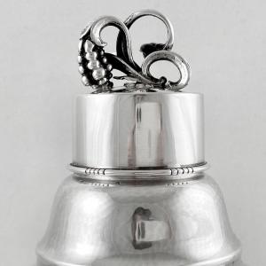 Cocktail Shaker, Georg Jensen, Sterling Silver, 462d, Copenhagen Circa 1945, Harald Nielsen