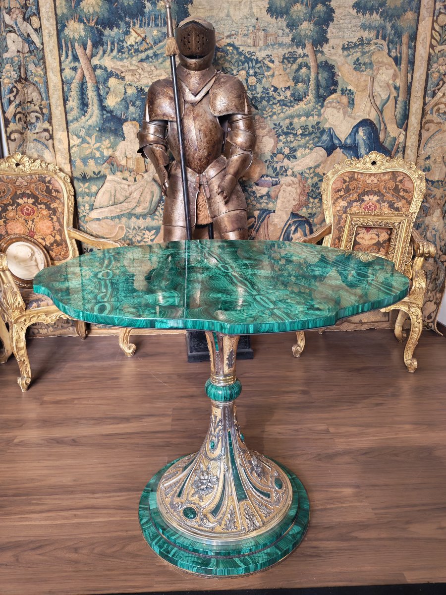 Important  Table en malachite, argent et vermeil