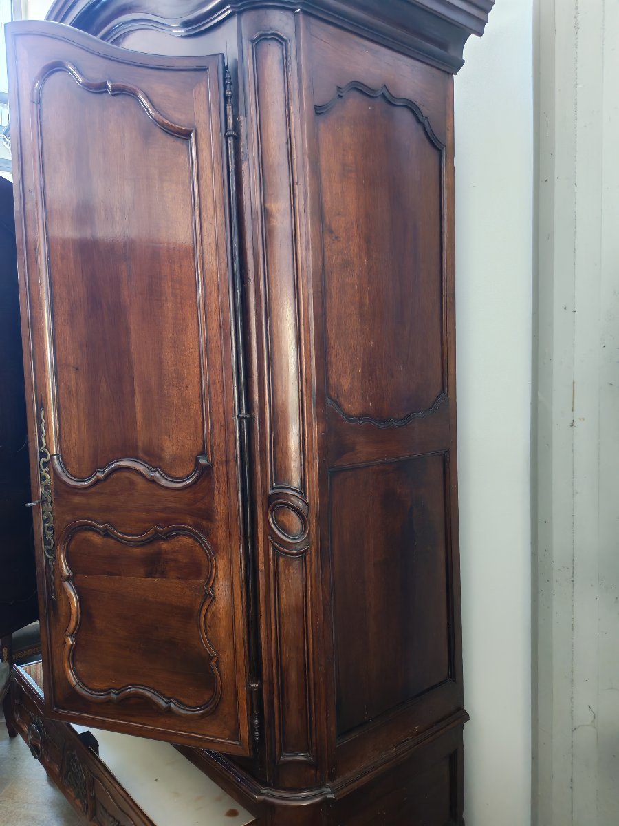 Majestueuse armoire française en noyer massif datant du XVIIIe siècle-photo-3
