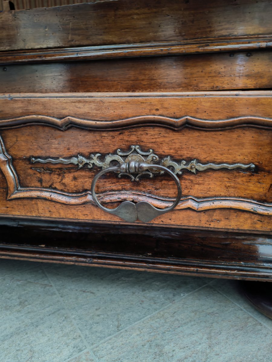 Majestueuse armoire française en noyer massif datant du XVIIIe siècle-photo-3