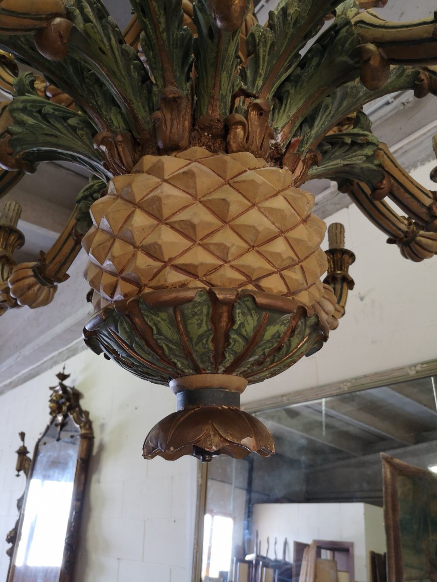 Grand Lustre Particulier En Bois Sculpté Et Laqué -photo-2