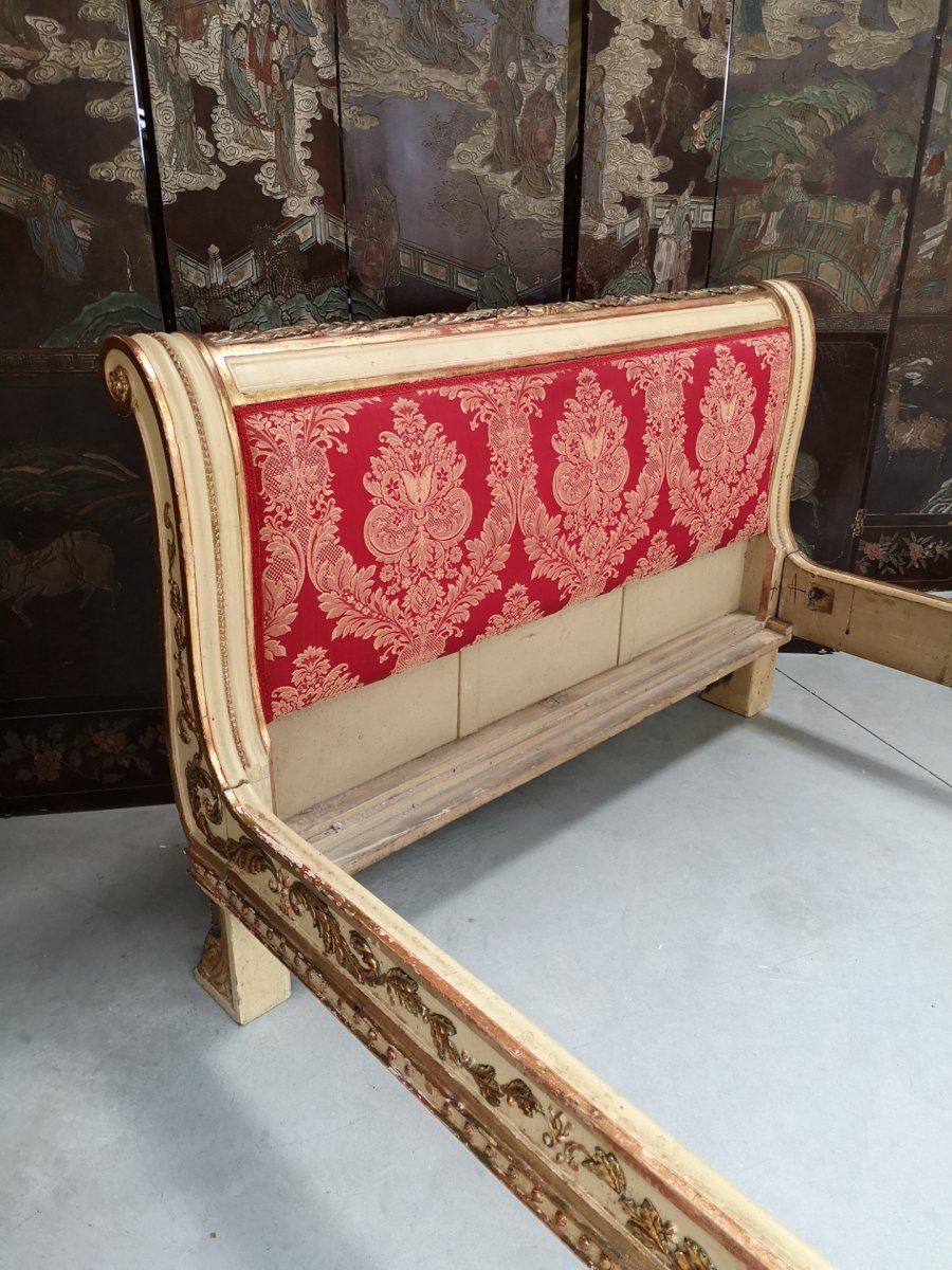 Bed In Carved Lacquered And Gilded Wood-photo-1