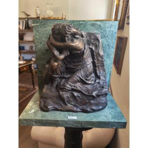 Sculpture en bronze intitulée: l'Abîme, de Pietro Canonica