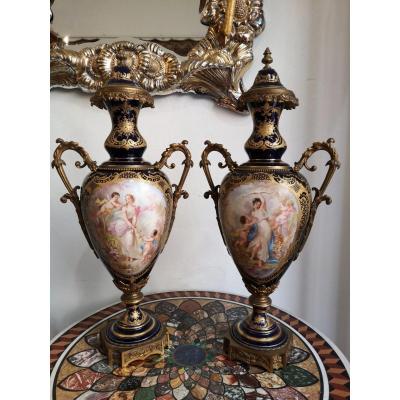 Paire De Vases En Porcelaine De Sevres, signees: Poitevin