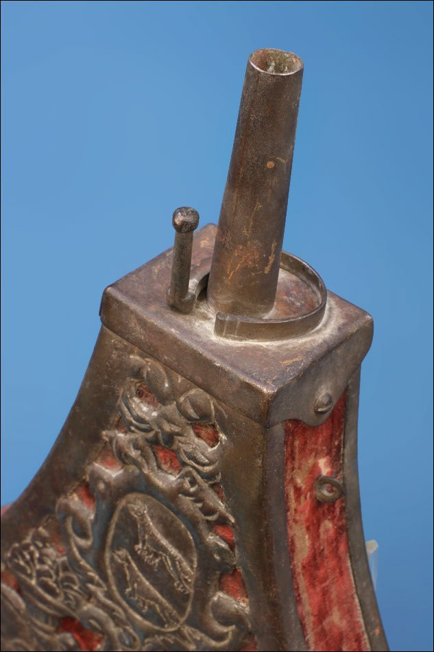 Antique Powder Flask For Harquebusier. Spain 16th C, Circa 1580-photo-3