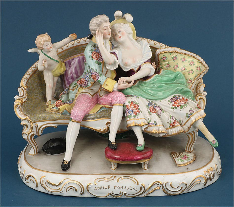 Figure Ancienne En Porcelaine Française Du XIXe Siècle : 'amour Conjugal'
