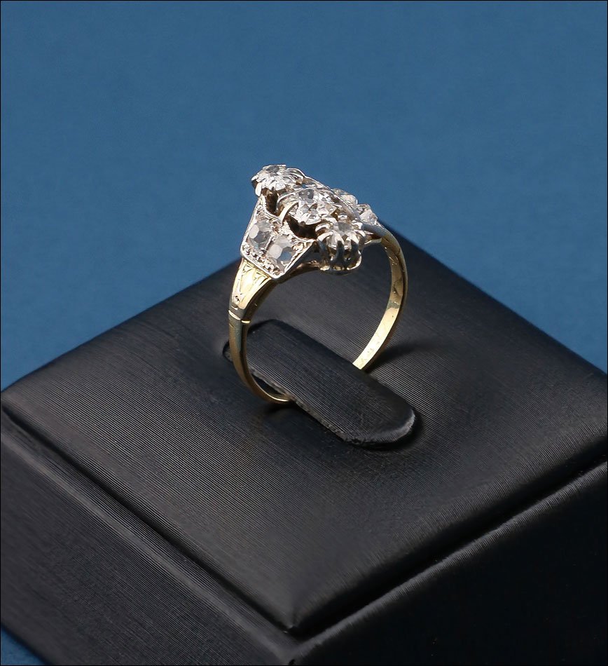 Antique 18k Gold Ring With 7 Natural Diamonds-photo-3