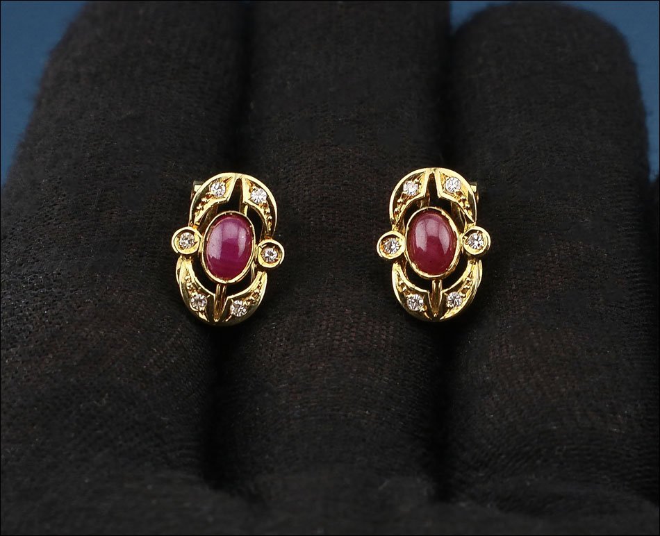 Vintage Set In 18k Gold With Diamonds And Rubies-photo-3