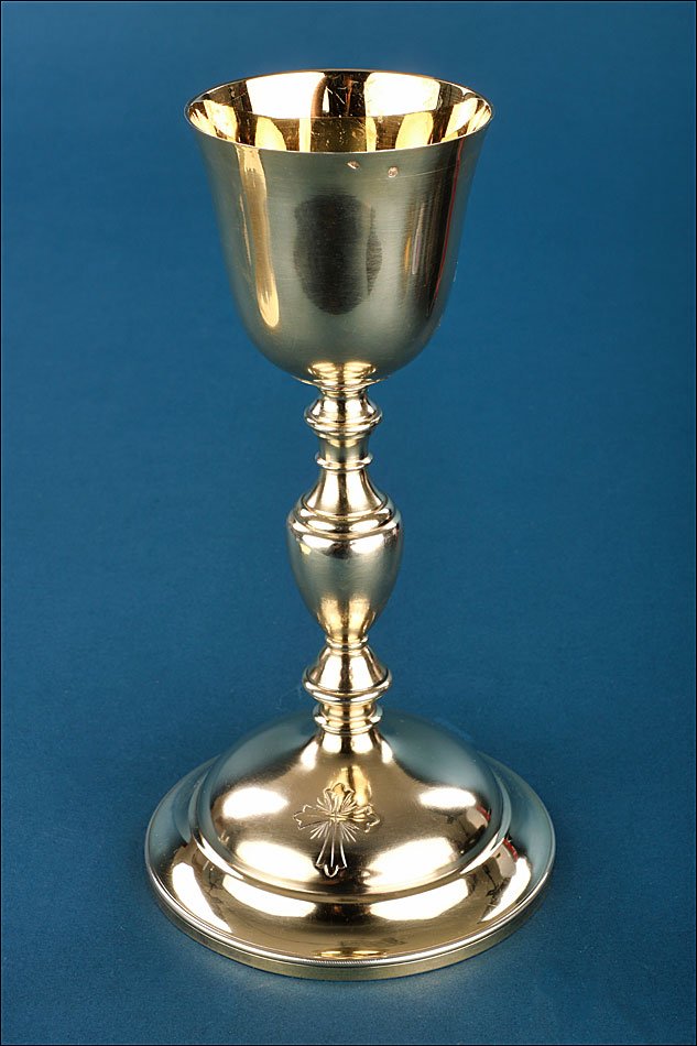 Ancien calice en bronze et argent avec patène en argent doré. France, vers 1900-photo-1