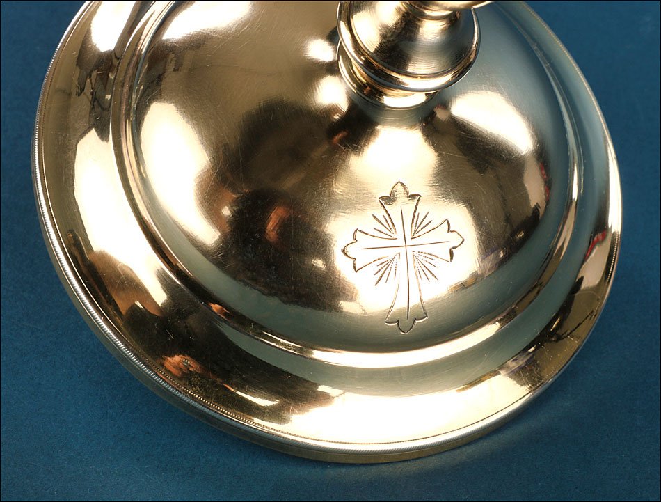 Ancien calice en bronze et argent avec patène en argent doré. France, vers 1900-photo-3