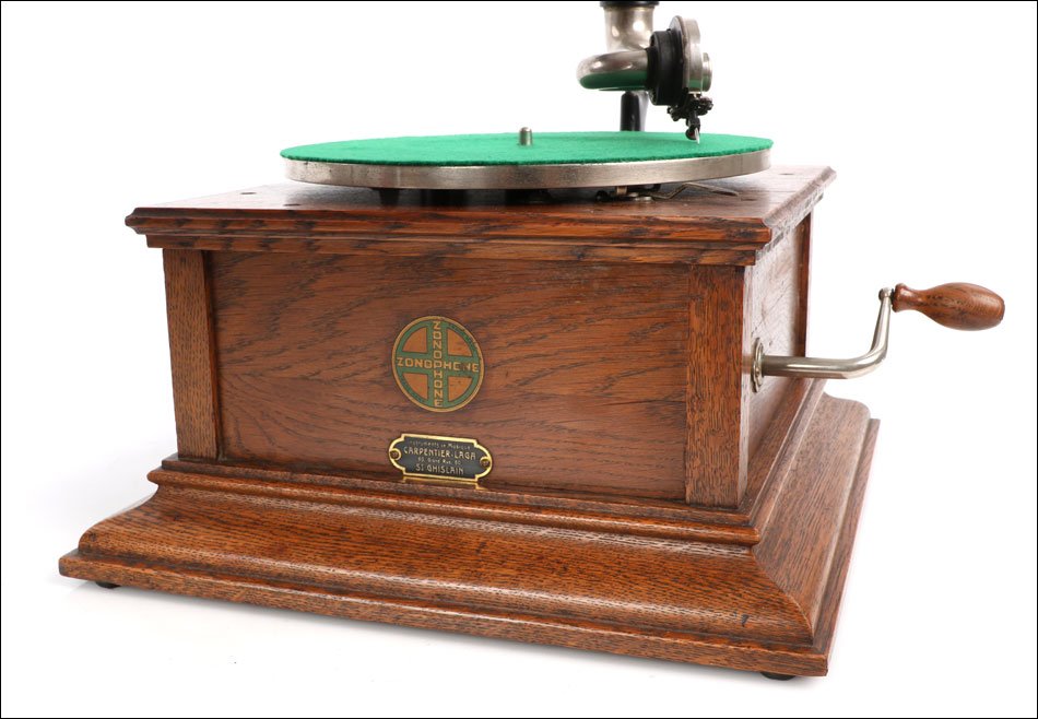 Antique Zonophone Mod. 3 (hvo) Gramophone, England. 1919 - 1921-photo-3