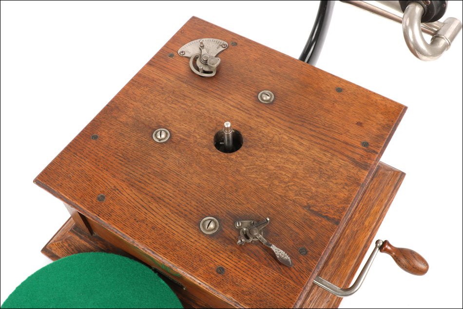 Antique Zonophone Mod. 3 (hvo) Gramophone, England. 1919 - 1921-photo-6