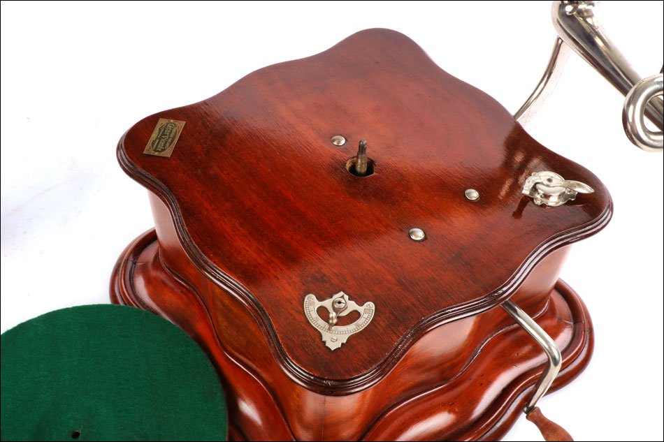 Antique Cesar Vicente Gramophone - Phonograph. Mahogany. Barcelona, Spain, Circa 1920-photo-7