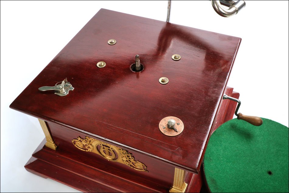 Antique Spanish Gramophone-phonograph By  Serrano Y Arpí, Barcelona, Spain Circa -photo-7