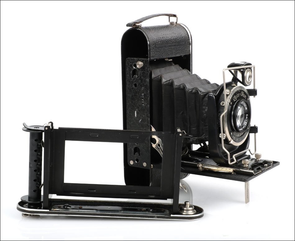 Vintage Zeiss Ikon Cocarette 519/15 Special Camera. Dresden, Germany, Circa 1930-photo-5