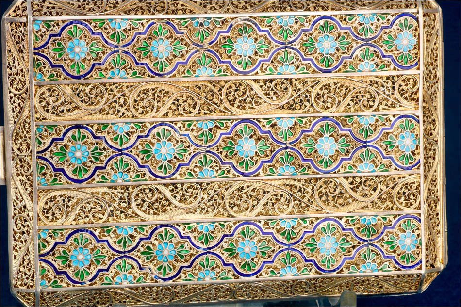 Antique European Solid Gilt Silver And Enamel Cigarette Case, Circa 1920-photo-2