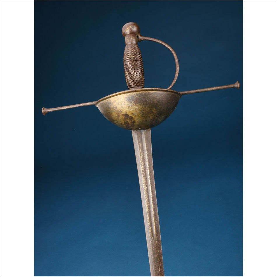 Espagne. Ancienne épée à Tasse Avec Longs Quillons, circa 1700