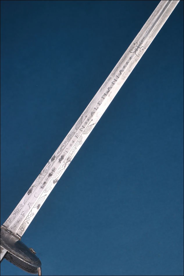 Spain. Antique Shell Guard Sword With German Blade And Inscription. 17th–18th C.-photo-3