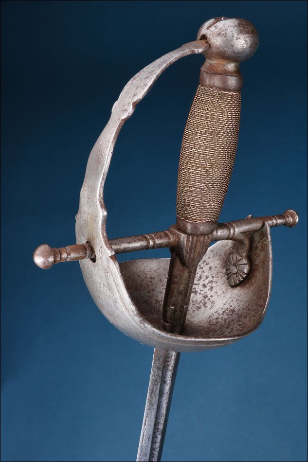 Espagne. Ancienne épée à demi coquille. Iohanis Hollich. XVIIe siècle-photo-4