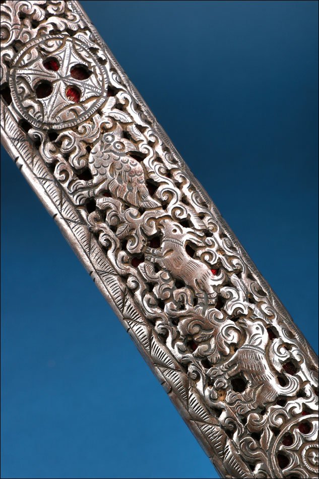 Tibet. Antique Tibetan Short Sword With Dragon-decorated Scabbard. 19th Century-photo-3