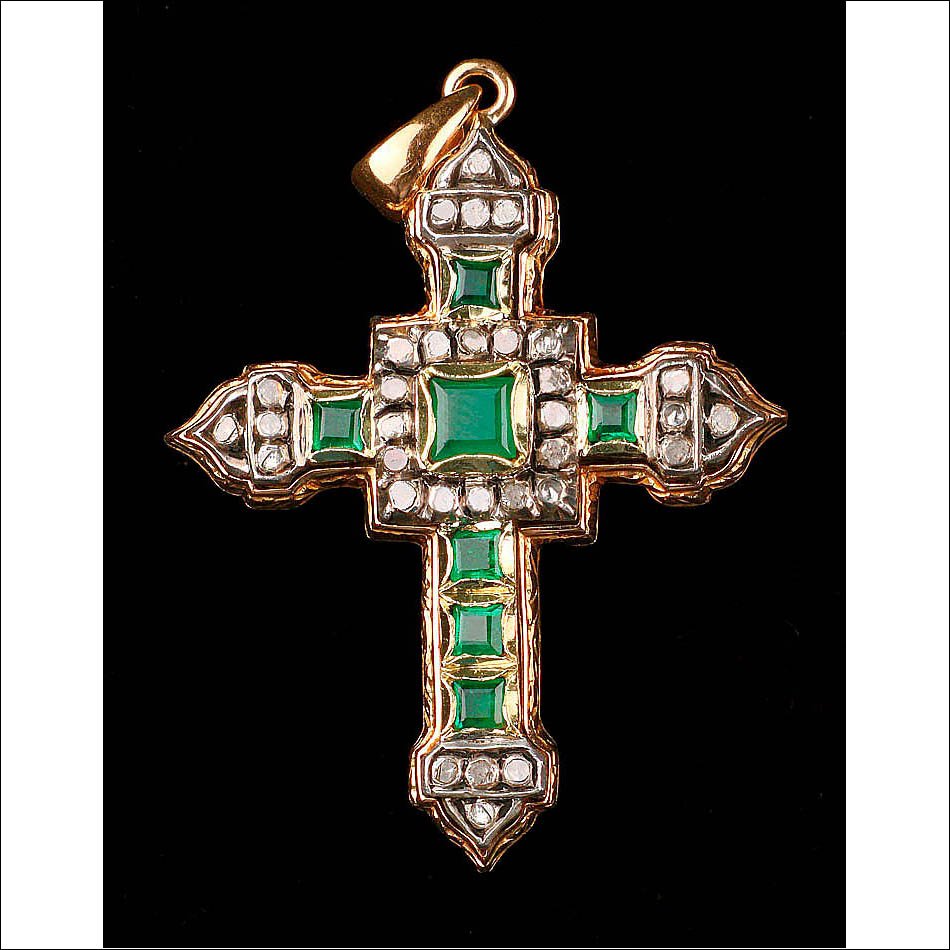 Ancienne Croix de Poitrine en Or 18K avec Émeraudes et Diamants. Espagne, vers 1900-1920