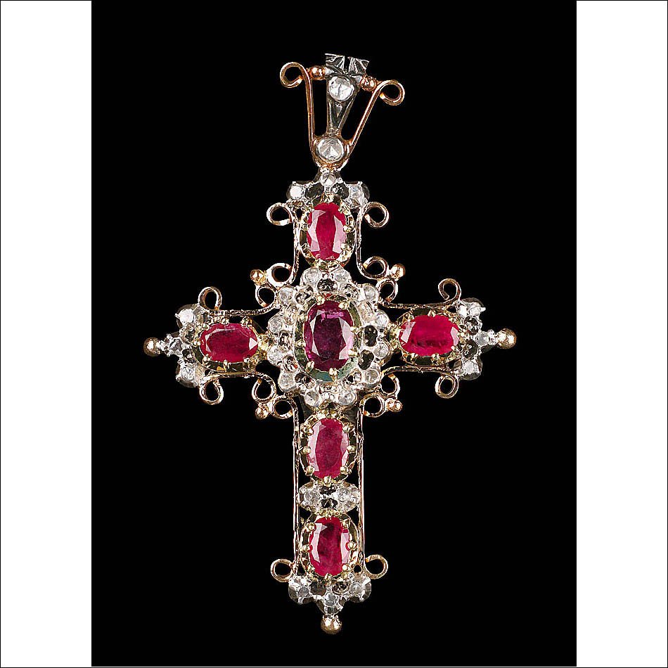 Ancienne Croix de Poitrine en Or 18K avec Rubis et Diamants Naturels. Espagne, vers 1900-1920