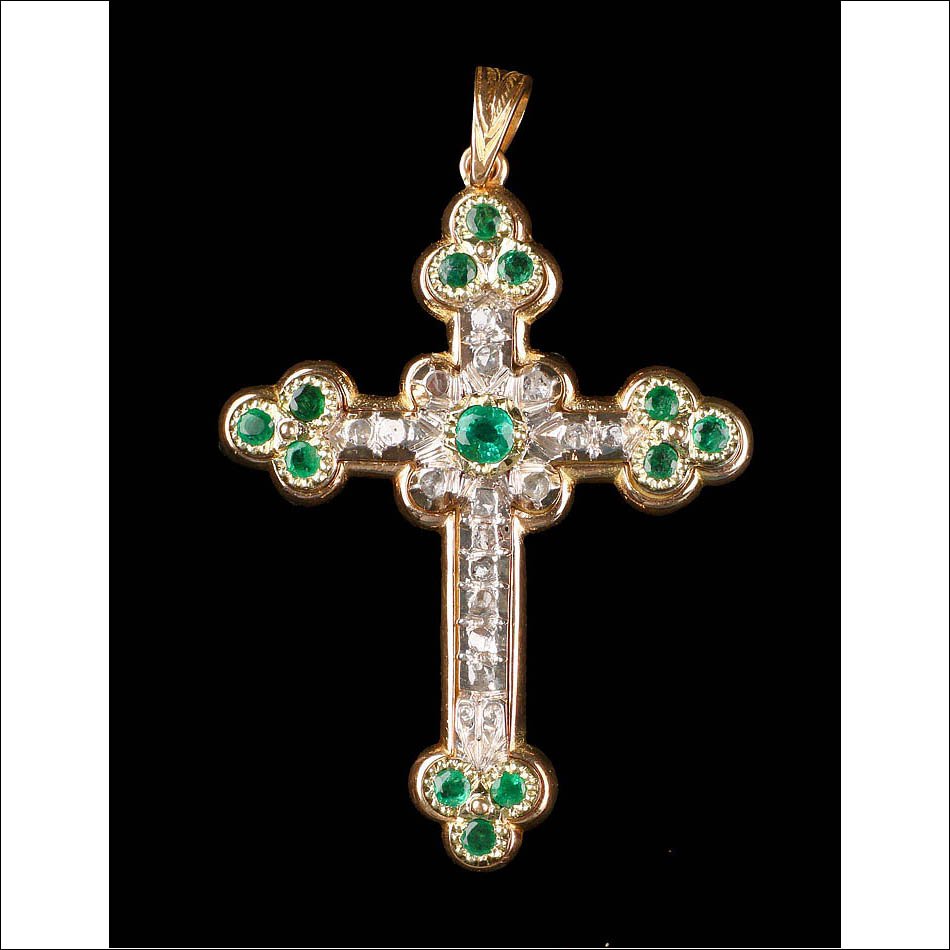 Ancienne Croix de Poitrine en Or 18K avec Émeraudes et Diamants. Espagne vers 1900-1920