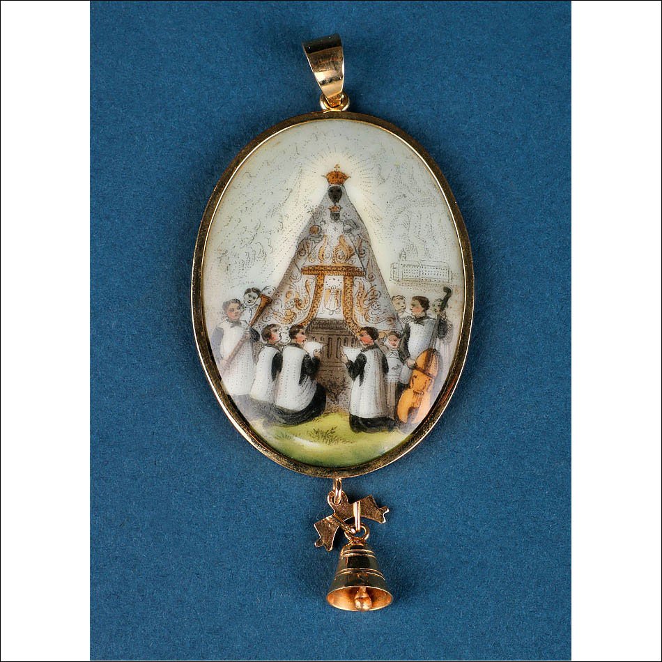 Pendentif Vintage avec Émail de la Vierge des Désemparés en Or 18K. Espagne, XXe siècle