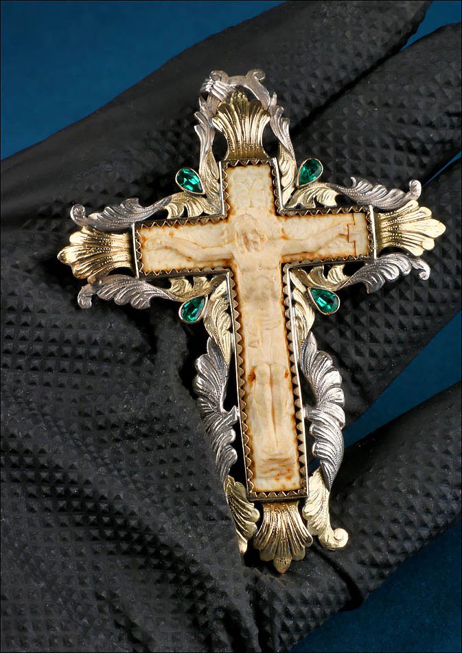 Croix de Poitrine Ancienne en Argent avec Christ Sculpté et émeraudes. Espagne, XIXe si-photo-3