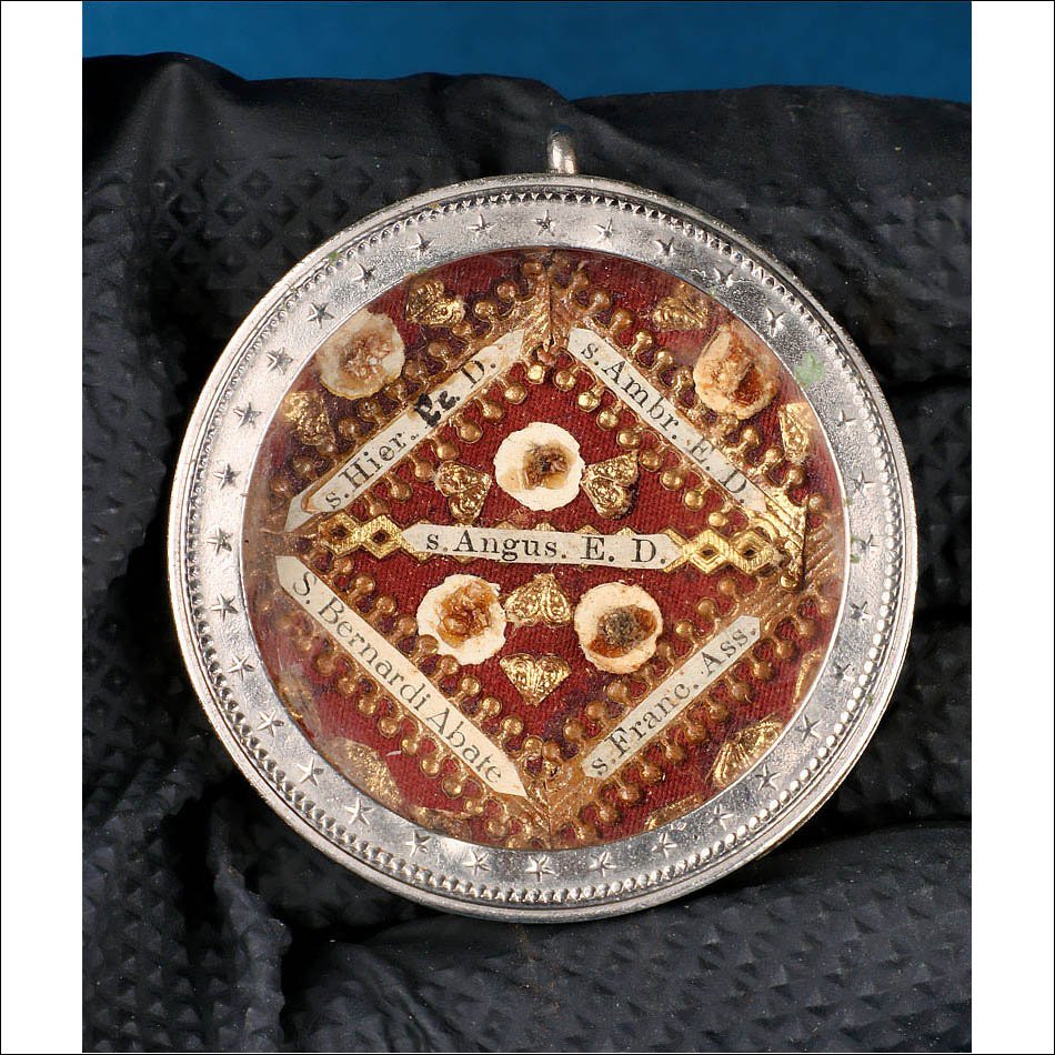 Ancien Reliquaire avec Reliques des Pères, Docteurs et Saints de l'Église