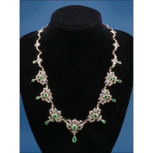 Vintage Necklace In 18k Gold With 9 Emeralds And 250 Diamonds, Circa 1950