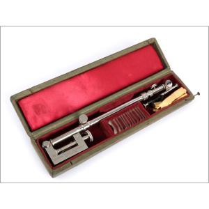 Ancienne Chambre Claire Universelle ou Chambre Claire. Complète. Paris, France circa 1910