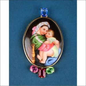 Pendentif Vintage avec Émail de la Vierge en Or 18K et Cristaux de Couleur. Espagne, XXe siècle